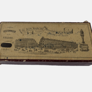 Ancien Festonneur avec 6 roulettes avec boite d'origine Au bon marché - XIXe