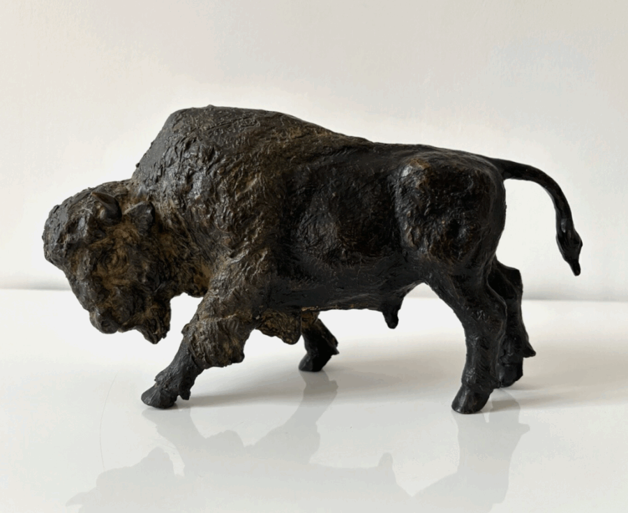 Bison en Bronze signé Josef LIPENSKY (1932-2023) numéroté 2/15 – Image 3