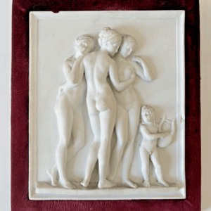 Ancien bas relief en biscuit "les 3 graces" d'après Thorvaldsen fin XIXe - deb XXe