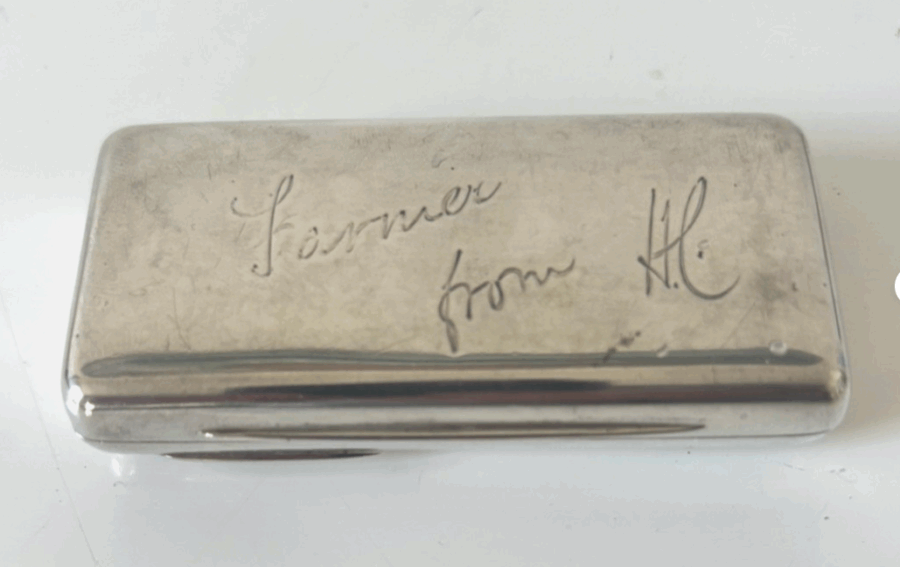 Ancienne boite en argent